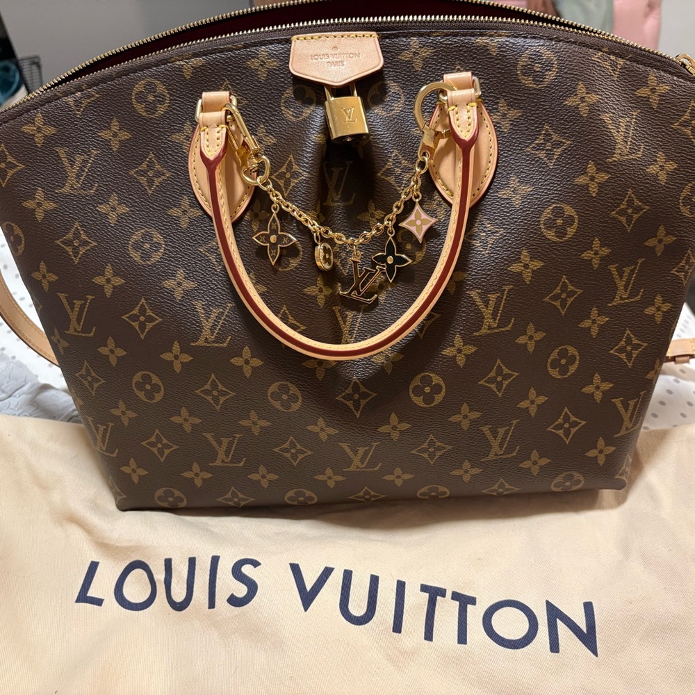 Louis Vuitton Handbag